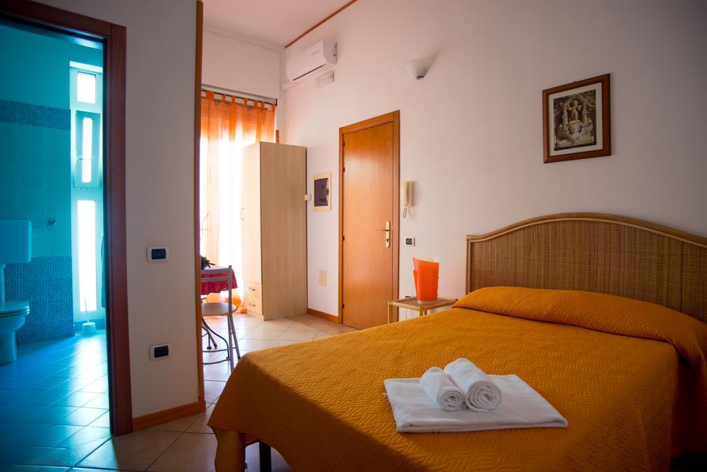 Hotel Residence Lupiae เลชเช ภายนอก รูปภาพ