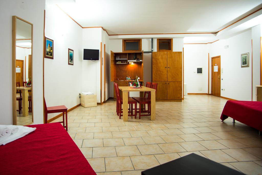 Hotel Residence Lupiae เลชเช ภายนอก รูปภาพ