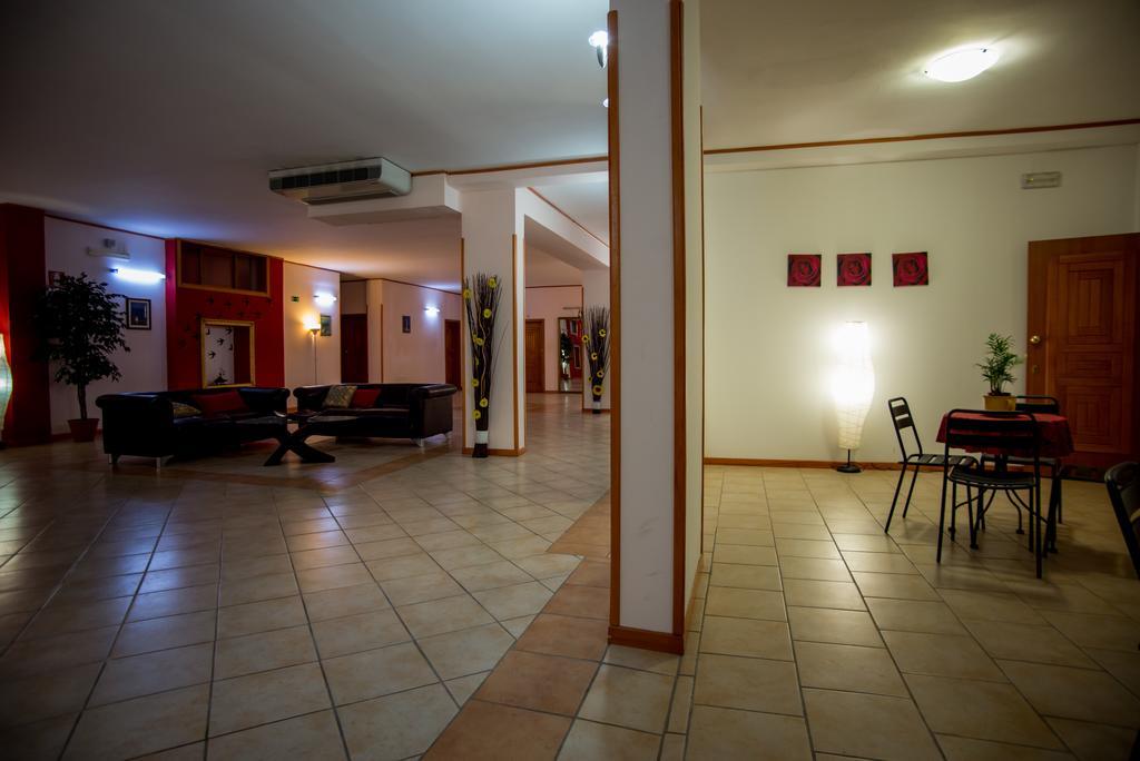Hotel Residence Lupiae เลชเช ภายนอก รูปภาพ