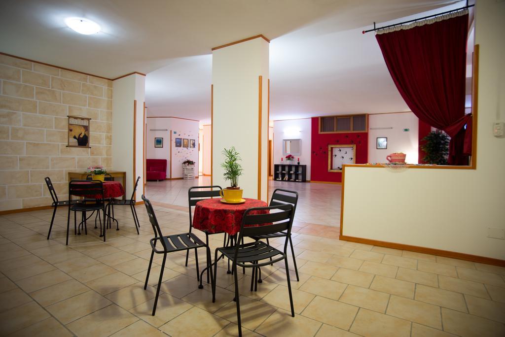 Hotel Residence Lupiae เลชเช ภายนอก รูปภาพ