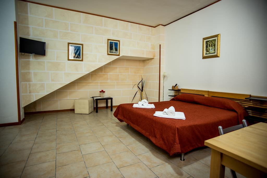 Hotel Residence Lupiae เลชเช ภายนอก รูปภาพ